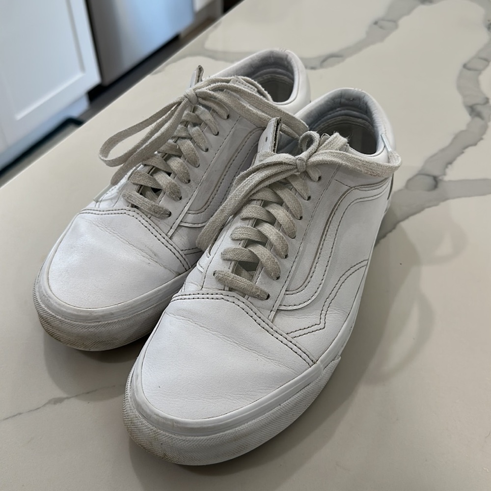 White leather vans old skool M8.5